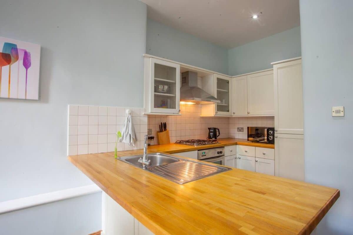גלאזגו Modern, Light-Filled And Sleek West End Apartment מראה חיצוני תמונה