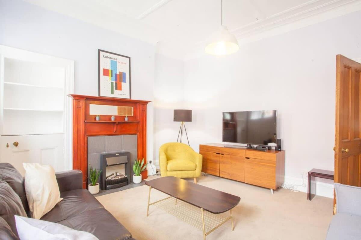 גלאזגו Modern, Light-Filled And Sleek West End Apartment מראה חיצוני תמונה